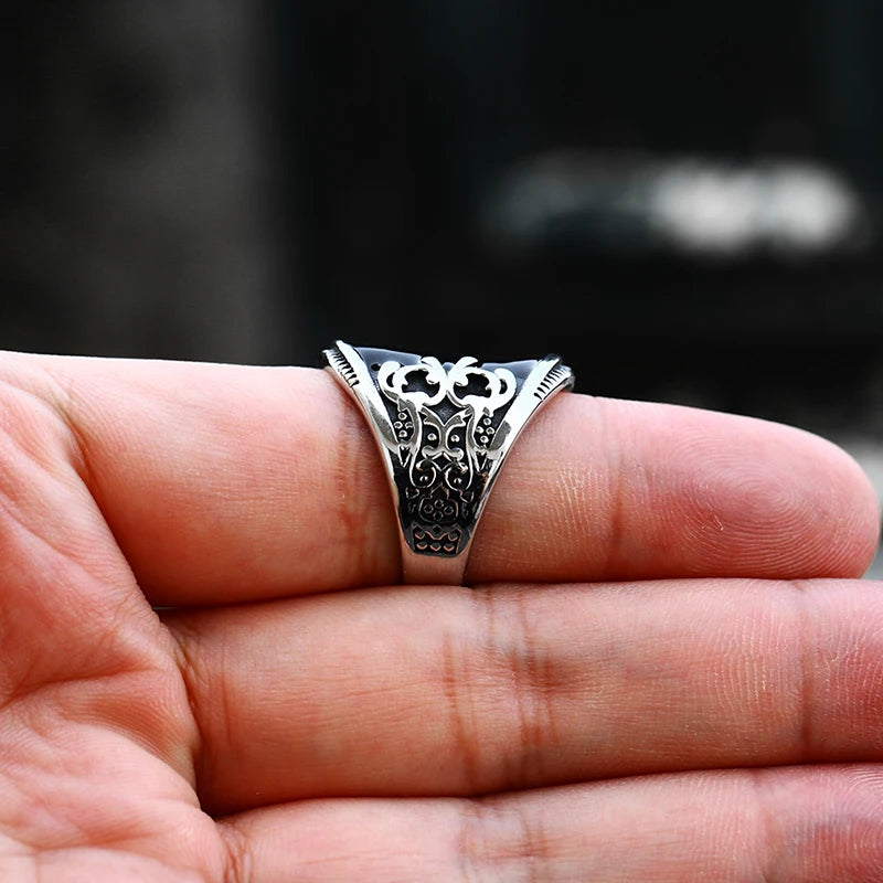 Stellar Black Crest Ring